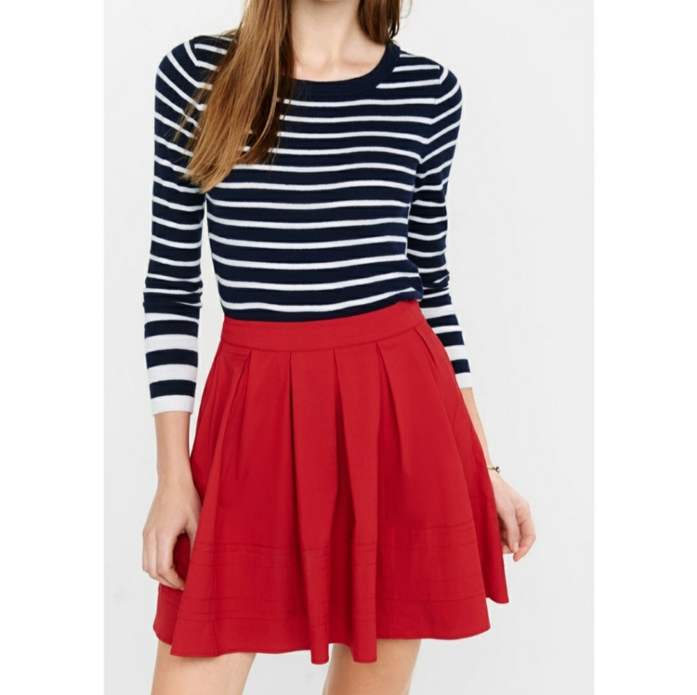 Express mini skirt with pockets
